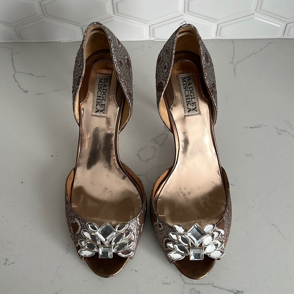 ✨👠Bronze Badgley Mischka Kasabella Heels 👠✨